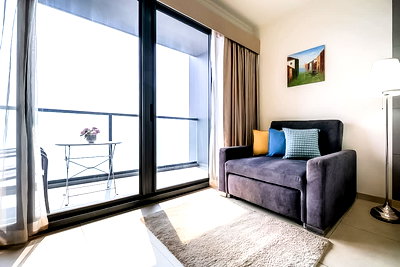 Condos for rent : Sea view Studio Condominium for Rent at Zire Wongamat