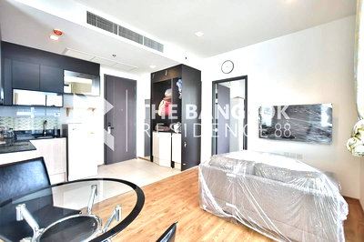 Condos for sale : The Edge Sukhumvit 23 💎 High-Quality Unit, Fully Furnished 🏙️Near BTS Asok