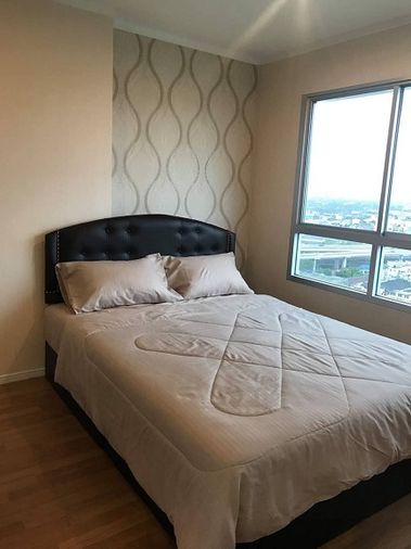 ห้องใหญ่ คอนโด ลุมพินี เพลส บรมราชชนนี - ปิ่นเกล้า แบบ 1 ห้องนอน 32 ตรม. ชั้น 23 ของครบ เพียง 10,000 บาท