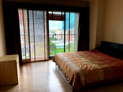 Condos for sale : For Sale: Noble Solo, beautiful condo with bathtub, spacious, high floor, unblocked city view, excellent price | Code DS1658 Line: @Dstay