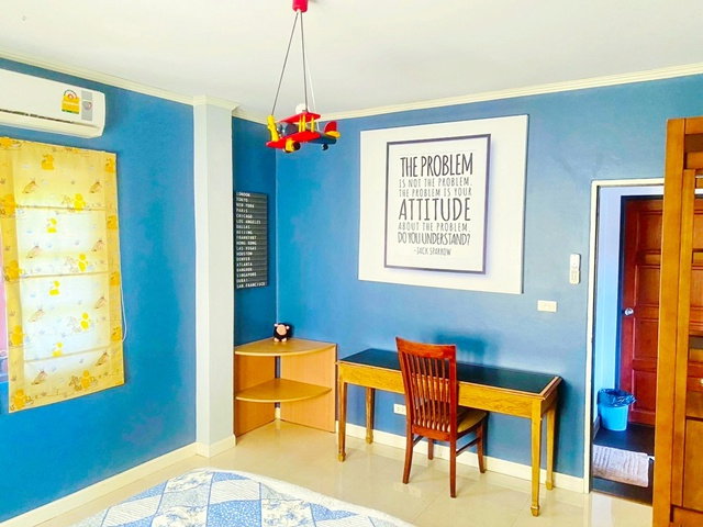 รูป ตลาดสดบ้านพรุ 1กม. หาดใหญ่ 4แอร์ คฤหาสน์ 3-4นอน ถ.กาญจนวนิช พื้นที่กว้างขวาง 3น้ำ 82ตร.ว. 328 ตร.ม. บ้านเดี่ยว 2 ชั้น เฟอร์นิเจอร์ครบ - รูปที่ 3/8