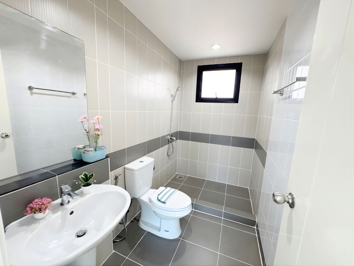 รูป ทาวน์โฮม3ชั้น รีโนเวทใหม่ ทำเลดี หมู่บ้านบ้านกลางเมือง ซอยพหลโยธิน50 แยก11-15-5 แขวงคลองถนน เขตสายไหม ใกล้รถไฟฟ้า - รูปที่ 16/19