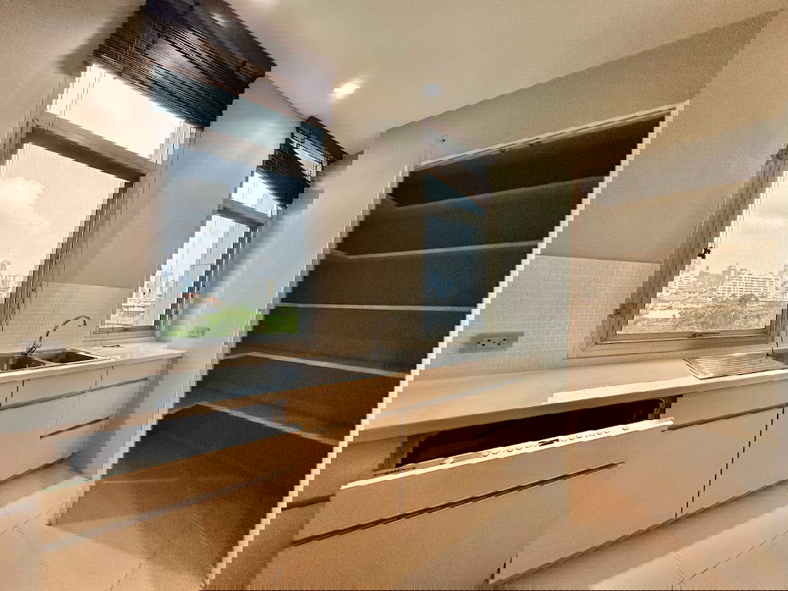 รูป Remarkable 2 Bedroom Apartment in Sathorn - BR0438AP - รูปที่ 11/35