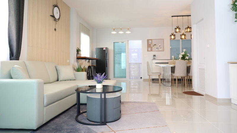 Townhouses for rent : Brand New English-Style Front Row Townhome For Rent with AC | 3BR 3BA | 7-Min Walk to 7-Eleven | Near Bangkok MRT Purple Line & Central Westgate