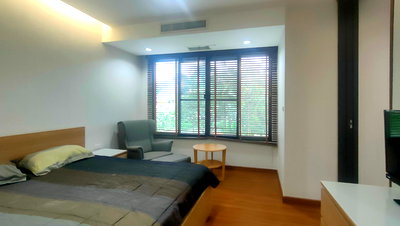 Condos for rent 700 Year Sports Arena Chiang Mai : Luxury condo for rent with bathtub near Nimman and Maya Shopping Mall, Chiang Mai