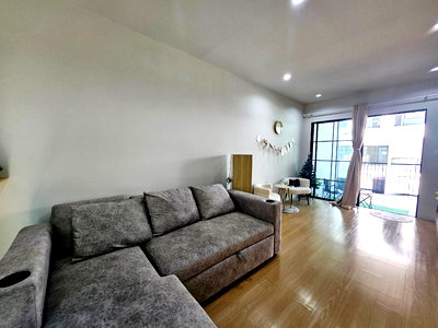 Townhouses for rent : [Urgent Rent] Minimal Modern Townhome, facing north, receives the breeze, not hot and sunny! 🏠