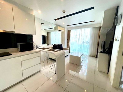 Condos for rent Central Pattaya Road : ⛵ CCR ⛵ City & Pool view / 3F / 1bedroom >> THB16,000/month彡