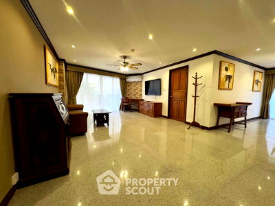 Condos for sale Si Racha Chonburi : 2-BR Condo at Royal Hill Resort Condominium close to Pattaya South (ID 2705580)