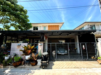 Houses for sale Si Racha Chonburi : Two-story detached house for sale, corner unit, Rim Khao Bang Phra Village, Sriracha, Chonburi.