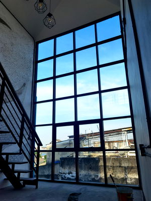 Shophouses for rent MRT Tha Phra :  Main road near MRT Charan 13 shophouse for rent. Suitable for hostels, retails, or home offices.