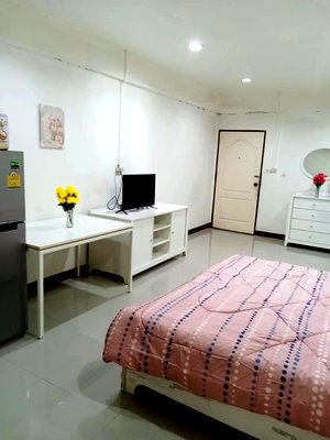 Condos for sale Bangkok : Udomsuk Tower 1bed room condo sell 850000thb!