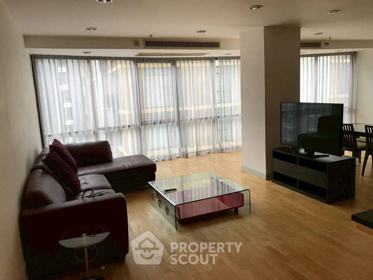 picture 2-BR Condo At Regent Royal Place 1, 18th-Floor 📍Near BTS Ratchadamri (ID 2704898) - 5/7