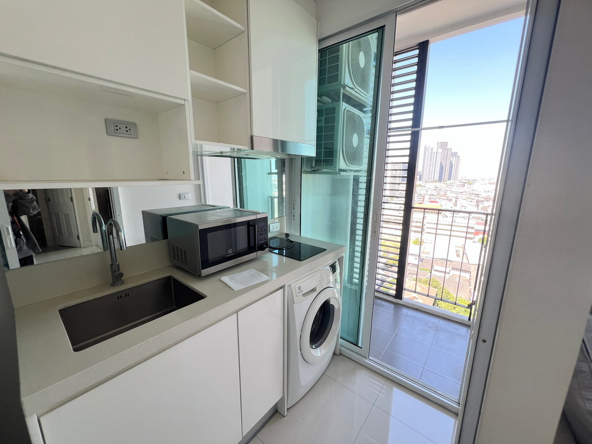 picture For rent: The Sky Sukhumvit, large room, affordable price. - 4/16