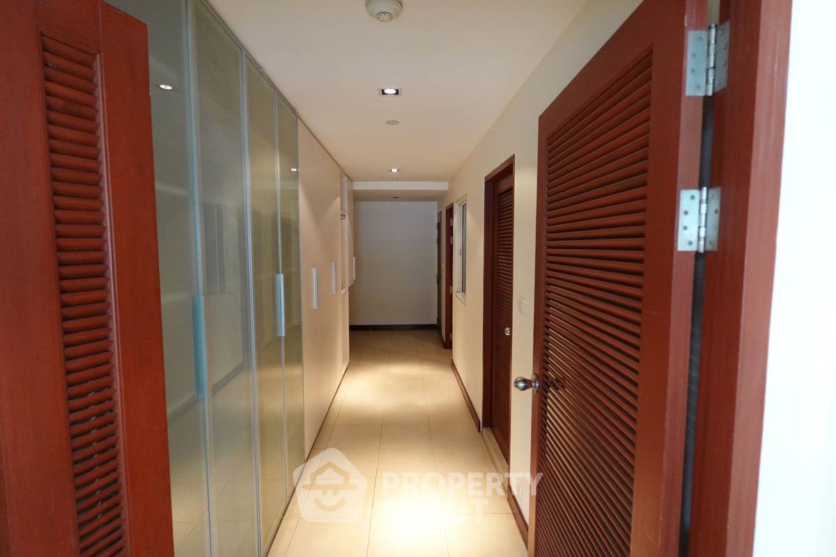 รูป คอนโด 3-ห้องนอน ที่ เลอ รัฟฟิเน่ สุขุมวิท 31 ใกล้ BTS พร้อมพงษ์ (ID 2278718) - รูปที่ 14/19