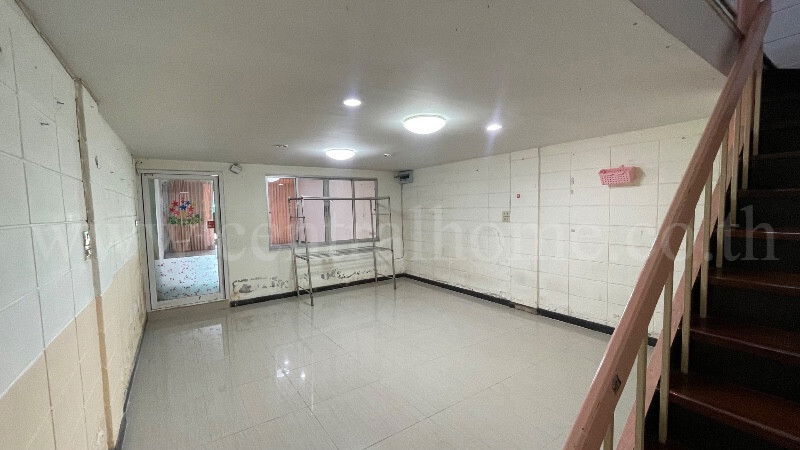 รูป ทาวน์เฮ้าส์ ประชานิเวศน์ ซอย 3 ราคาถูก - รูปที่ 10/28