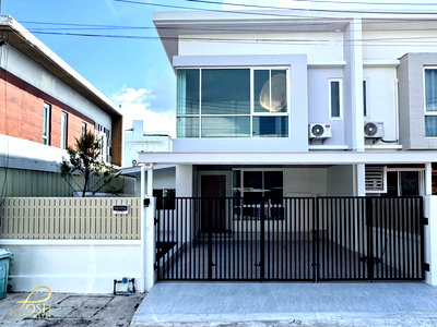 บ้านแฝด ภูเก็ต : เจ้าฟ้าการ์เด้นโฮม3 (เกาะแก้ว) แบบบ้านแฝด2ชั้น รีโนเวทใหม่และต่อเติมทั้งหลัง ด้วยบรรยากาศโปร่งโล่ง มาพร้อมมุมสวนหน้าบ้าน