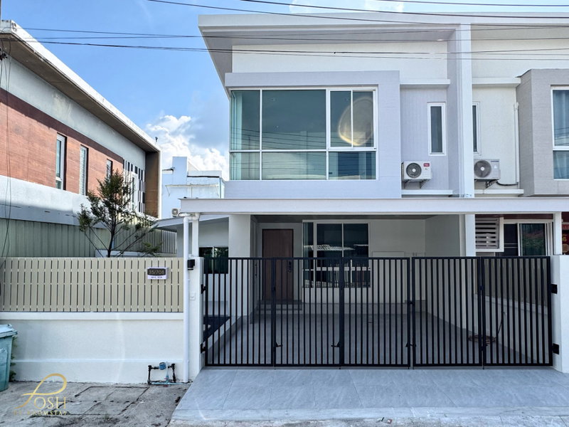 ขายบ้านแฝด : เจ้าฟ้าการ์เด้นโฮม3 (เกาะแก้ว) แบบบ้านแฝด2ชั้น รีโนเวทใหม่และต่อเติมทั้งหลัง ด้วยบรรยากาศโปร่งโล่ง มาพร้อมมุมสวนหน้าบ้าน