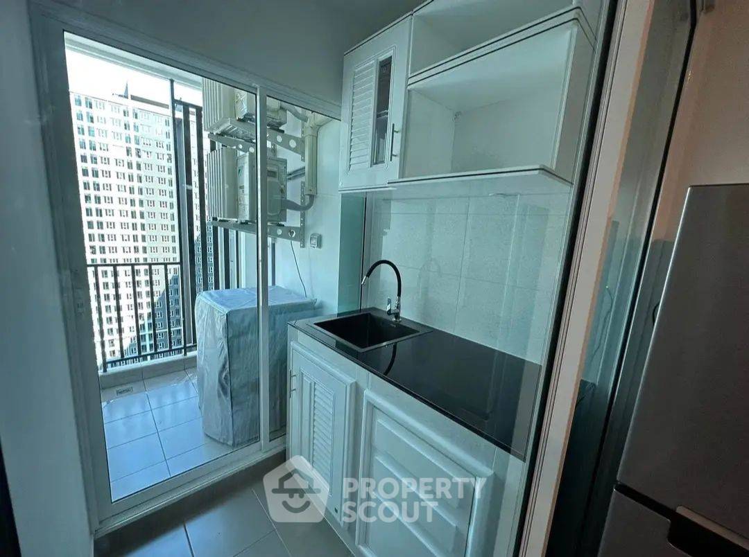 รูป คอนโด 1-ห้องนอน ที่ รีเจ้นท์ โฮม บางนา ใกล้ BTS บางนา (ID 2092538) - รูปที่ 8/9