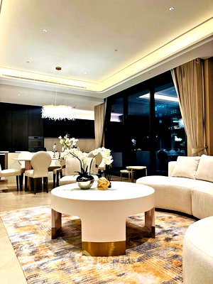 Condos for rent Assumption Convent Silom School : 3-BR Condo at One 89 Wireless near MRT Lumphini (ID 2559345)