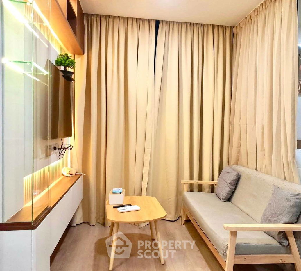 picture Studio Condo at Ivory Ratchada 32 in Chan Kasem (ID 2705405) - 3/12