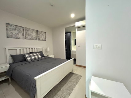 ขายถูก!! ราคาดีมาก คอนโด เดอะ นิมมานา ใจกลางถนนนิมมานซอย6 ราคาต่ำกว่าตลาด! โทร 082-389-9314 บู