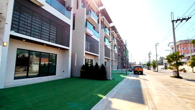 Houses for sale Bangkok : Single house for commercial use, Anitown Bangkradi.