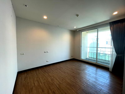 ขายคอนโด : ขาย Ideal 24 ห้องสวย วิวเมือง ทำเลสุขุมวิท 24 เดินทางสะดวก I Code DS1889 Line : @Dstay