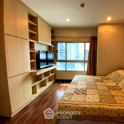 คอนโด BTS วงเวียนใหญ่ : คอนโด 2-ห้องนอน ที่ คิว เฮ้าส์ สาทร ใกล้ BTS กรุงธนบุรี (ID 593484)