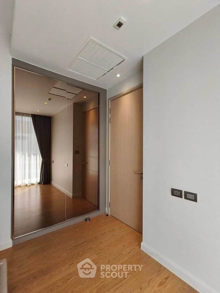 picture 2-BR 102 Sqm At Magnolias Waterfront Residences, BTS Saphan Taksin (ID 2658558) - 9/9