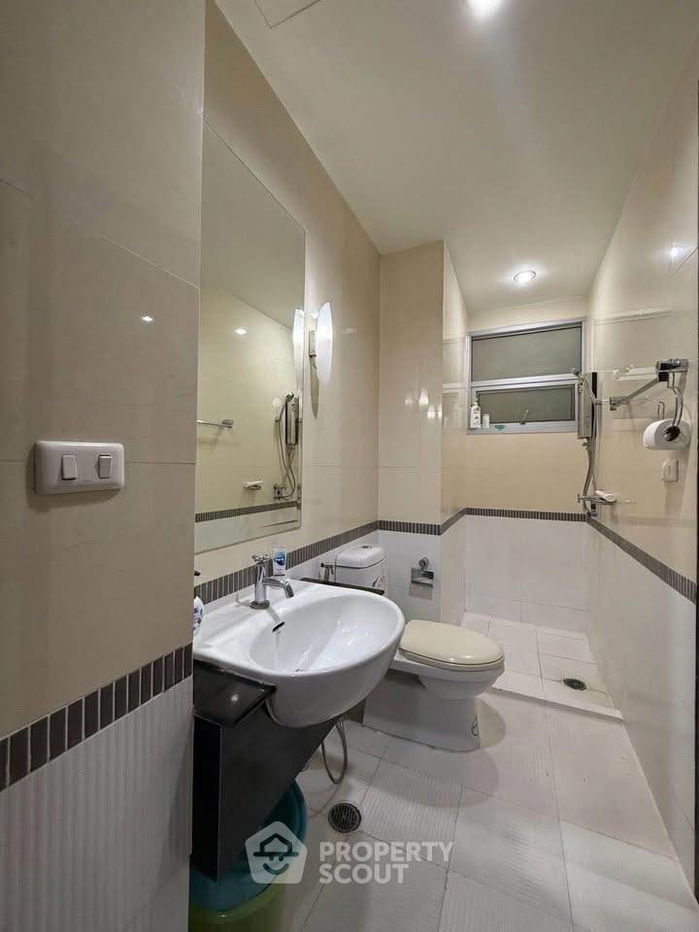 picture 2-BR Condo at Baan Klang Krung Siam-Pathumwan Condominium near BTS Ratchathewi (ID 2703692) - 10/15