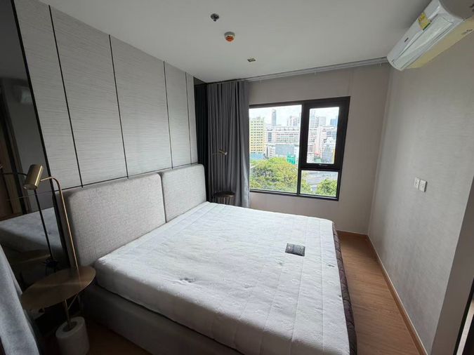 ไลฟ์ วัน ไวร์เลส 35 ตร.ม. 26,000 บาท / เดือน (ต่อรองได้)