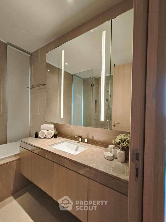 picture 2-BR 102 Sqm At Magnolias Waterfront Residences, BTS Saphan Taksin (ID 2658558) - 7/9