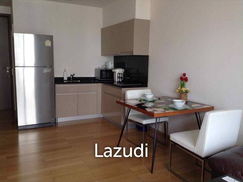 picture 55 sqm High Floor 1 Bed Condo at 39 by Sansiri - 4/9