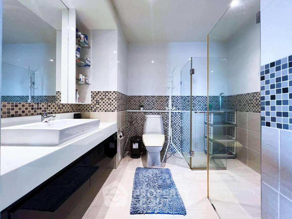 picture 2-BR Condo at VN Residence 2 close to Phratamnak (ID 2159426) - 13/15