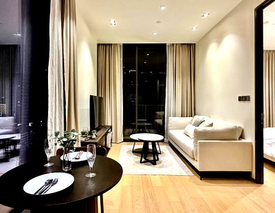 Condos for rent : Luxury condo for rent : 28 Chidlom Condo