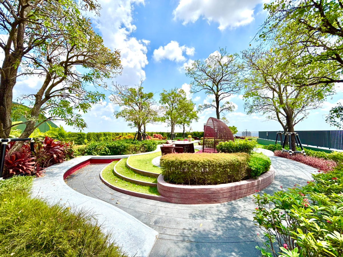 picture ✨🦄 Special Offer 🦄✨ The Line Vibe Phahonyothin - 9/16