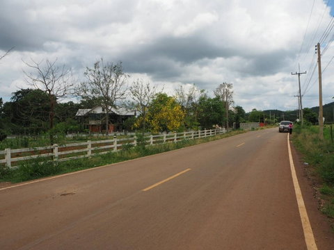 ขายที่ดินเปล่า 3 ไร่ 2 งาน 62 ตารางวาปิดถนนบ้านบุเตยโปร่งตาลองต.หมูสีอ.ปากช่องจ.นครราชสีมาติดต่อ 081-623-3174