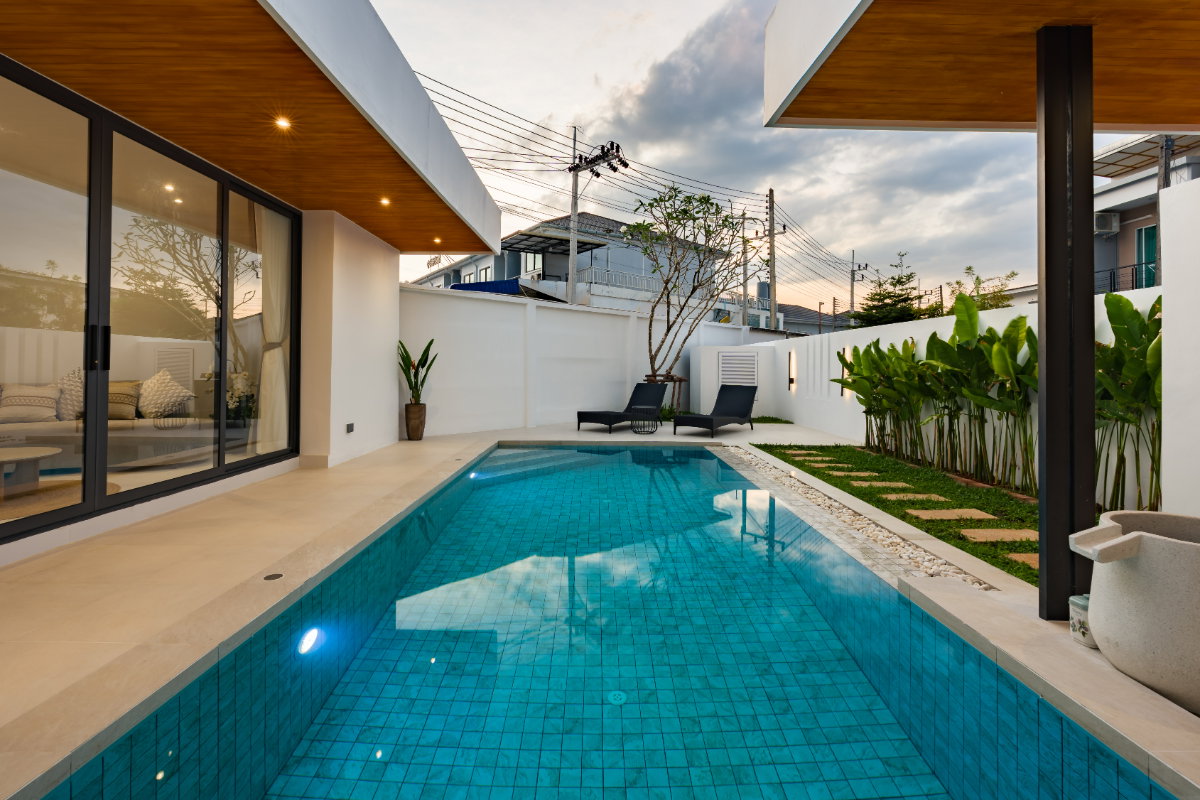 รูป 🏡 พูลวิลล่าโมเดิร์น ใกล้โรงเรียนนานาชาติ บริติช – เกาะแก้ว - รูปที่ 3/30