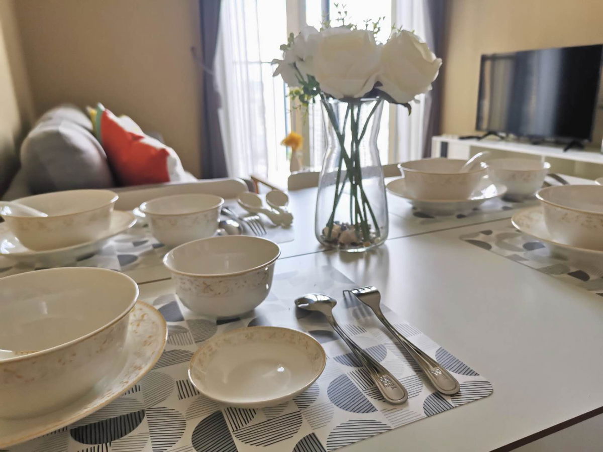 รูป คอนโด Noble B19 ตกแต่งครบครัน 2 ห้องนอน ราคา 40,000 บาท พร้อมเข้าอยู่ ใกล้ MRT สุขุมวิท และ BTS อโศก - รูปที่ 2/7