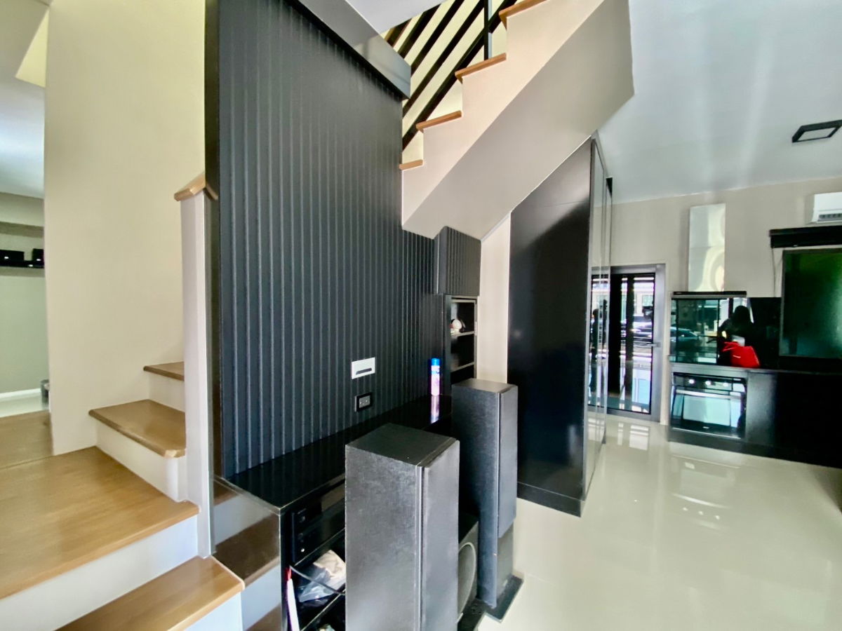 picture For Rent: 2-Storey Townhome at Pleno Ramintra (Kanchanaphisek 6/1) Fully Built-in Corner Unit | Move-in Ready - 9/31