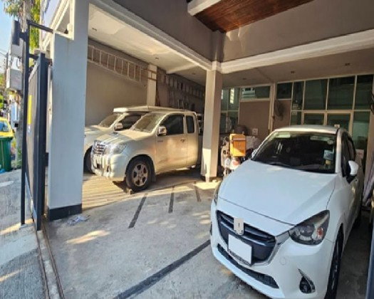 รูป ให้เช่าโฮมออฟฟิศ 3 ชั้น / พื้นที่ใช้สอยกว่า 480 ตารางเมตร บางนา ตราด 21 / ใกล้ Central บางนา /เป็น Office จดบริษัทได้ - รูปที่ 4/13