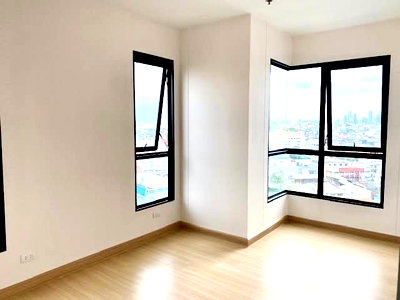Condos for sale : 2 Bedroom Corner Unit for Sale – Supalai Loft Wongwian Yai, 300m to BTS, Near ICONSIAM