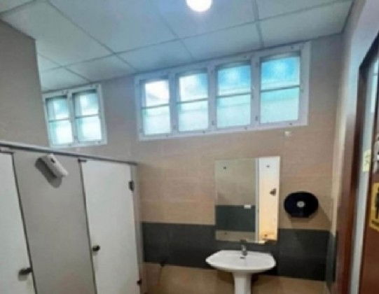 รูป ให้เช่าอาคารขนาดใหญ่ 4 ชั้น ในหมู่บ้าน บางใหญ่ซิตี้ ถนนกาญจนาภิเษก พื้นที่อาคาร 1000 ตารางเมตร มีเฟอร์นิเจอร์สำนักงาน / เหมาะเป็นสำนักงาน - รูปที่ 9/12