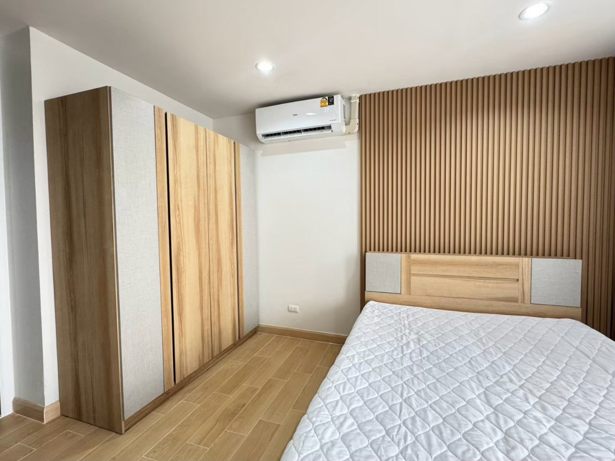 รูป 📣 #AirlinkResidence 9,000 บาท/เดือน คอนโดรีโนเวทใหม่ ใกล้สนามบินสุวรรณภูมิ ✈️ บิ้วอินใหม่ ปูพื้นใหม่ กั้นห้องใหม่ พร้อมเข้าอยู่✨🏡 - รูปที่ 1/11