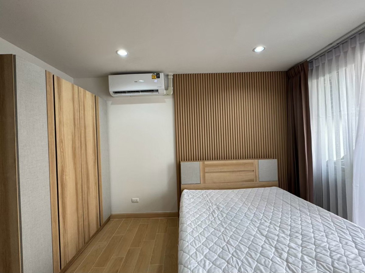 รูป 📣 #AirlinkResidence 9,000 บาท/เดือน คอนโดรีโนเวทใหม่ ใกล้สนามบินสุวรรณภูมิ ✈️ บิ้วอินใหม่ ปูพื้นใหม่ กั้นห้องใหม่ พร้อมเข้าอยู่✨🏡 - รูปที่ 2/11