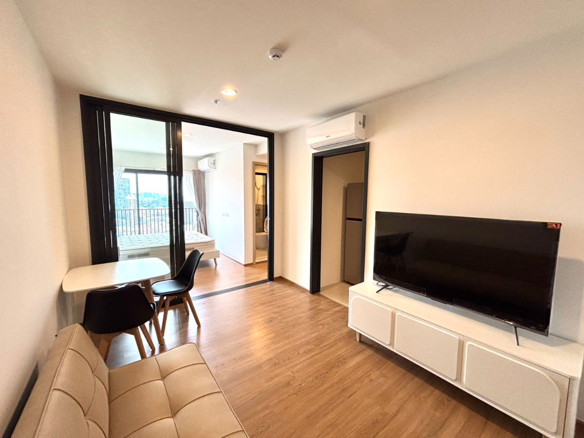 picture ✨🦄 Special Offer 🦄✨ The Line Vibe Phahonyothin - 2/19