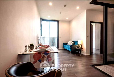 Condos for sale Kluaynamthai 2 Hospital  : 2-BR Condo at Whizdom Essence Sukhumvit near BTS Punnawithi (ID 2323796)