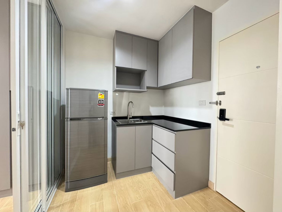 รูป 📣 #AirlinkResidence 9,000 บาท/เดือน คอนโดรีโนเวทใหม่ ใกล้สนามบินสุวรรณภูมิ ✈️ บิ้วอินใหม่ ปูพื้นใหม่ กั้นห้องใหม่ พร้อมเข้าอยู่✨🏡 - รูปที่ 11/11