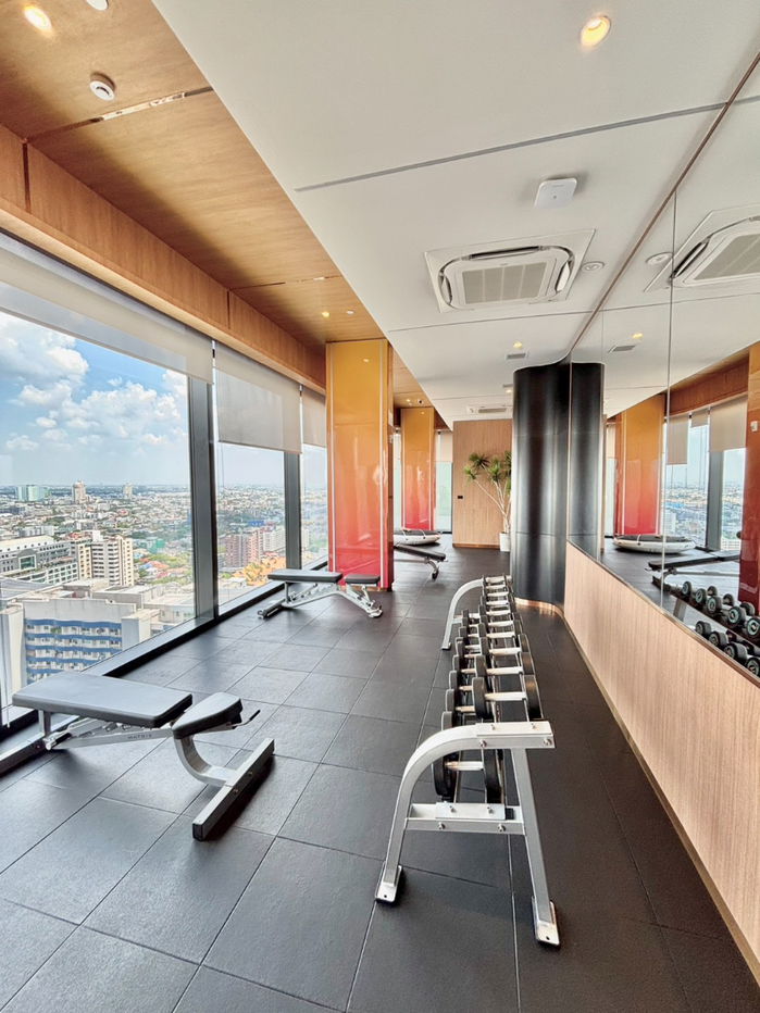 picture ✨🦄 Special Offer 🦄✨ The Line Vibe Phahonyothin - 16/19