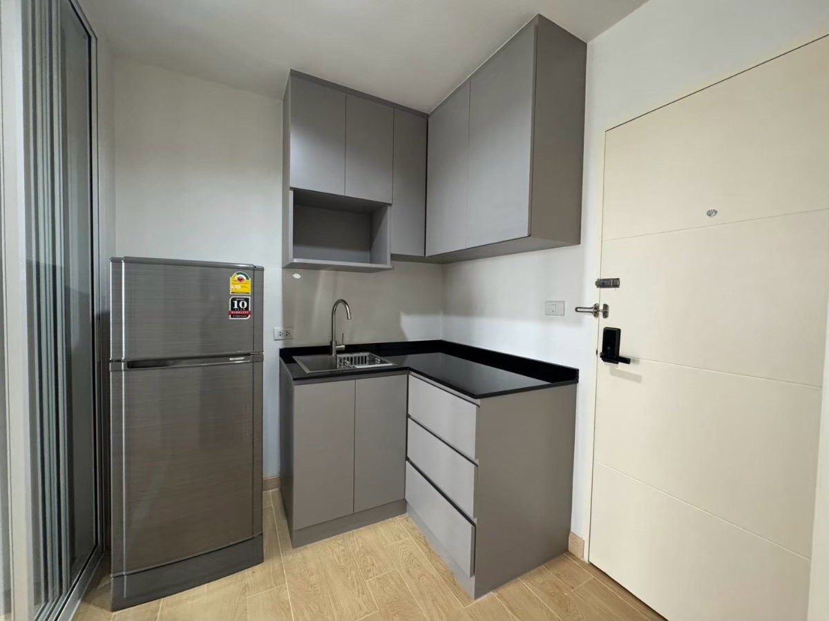 รูป 📣 #AirlinkResidence 9,000 บาท/เดือน คอนโดรีโนเวทใหม่ ใกล้สนามบินสุวรรณภูมิ ✈️ บิ้วอินใหม่ ปูพื้นใหม่ กั้นห้องใหม่ พร้อมเข้าอยู่✨🏡 - รูปที่ 10/11